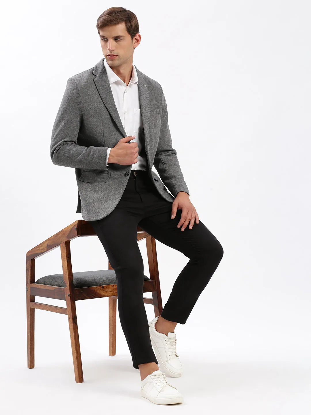 Men Grey Notched Lapel Collar Slim-Fit Single Breasted Blazer