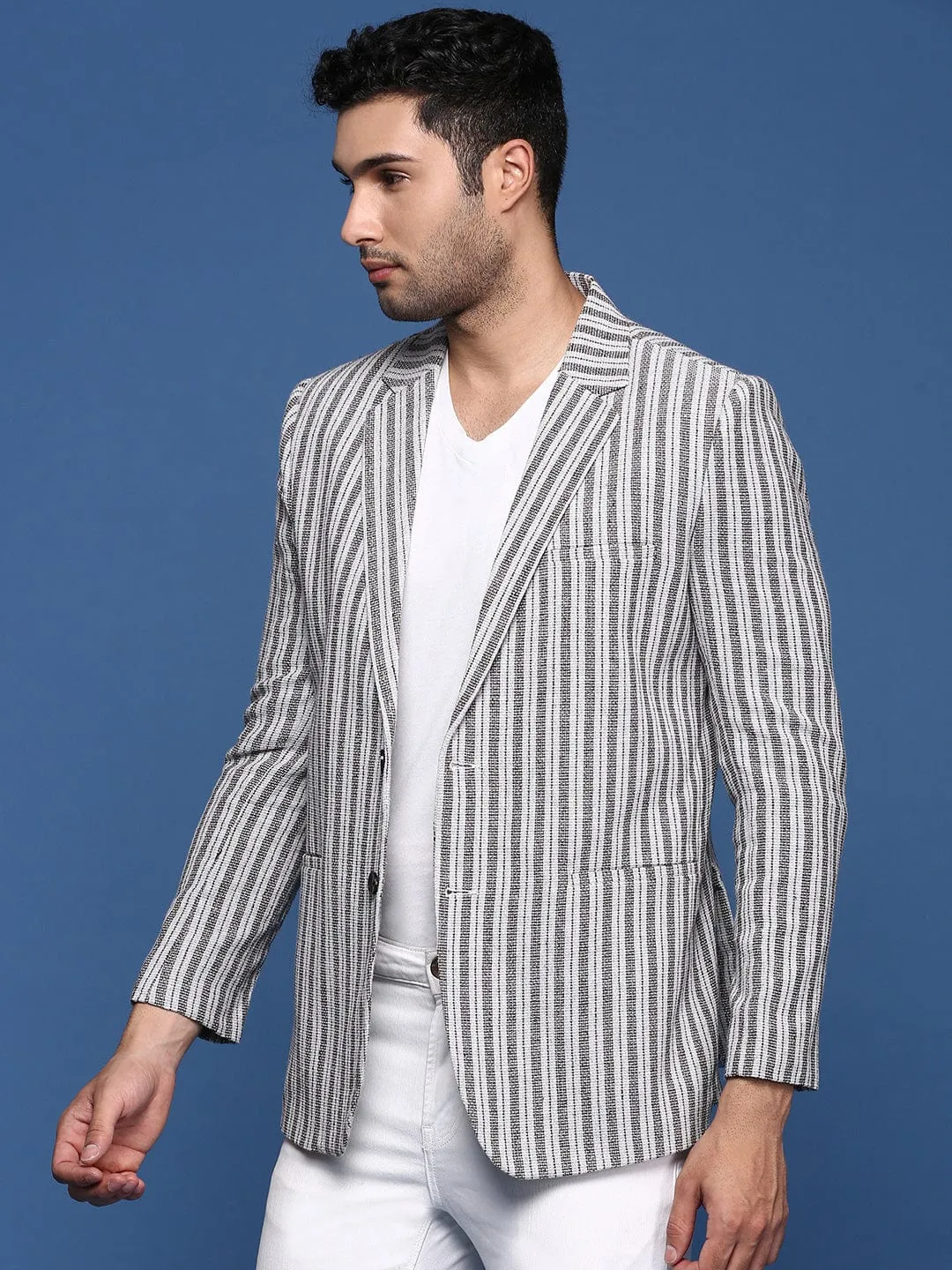 Men Grey Notched Lapel Slim Fit Single Breasted Blazer
