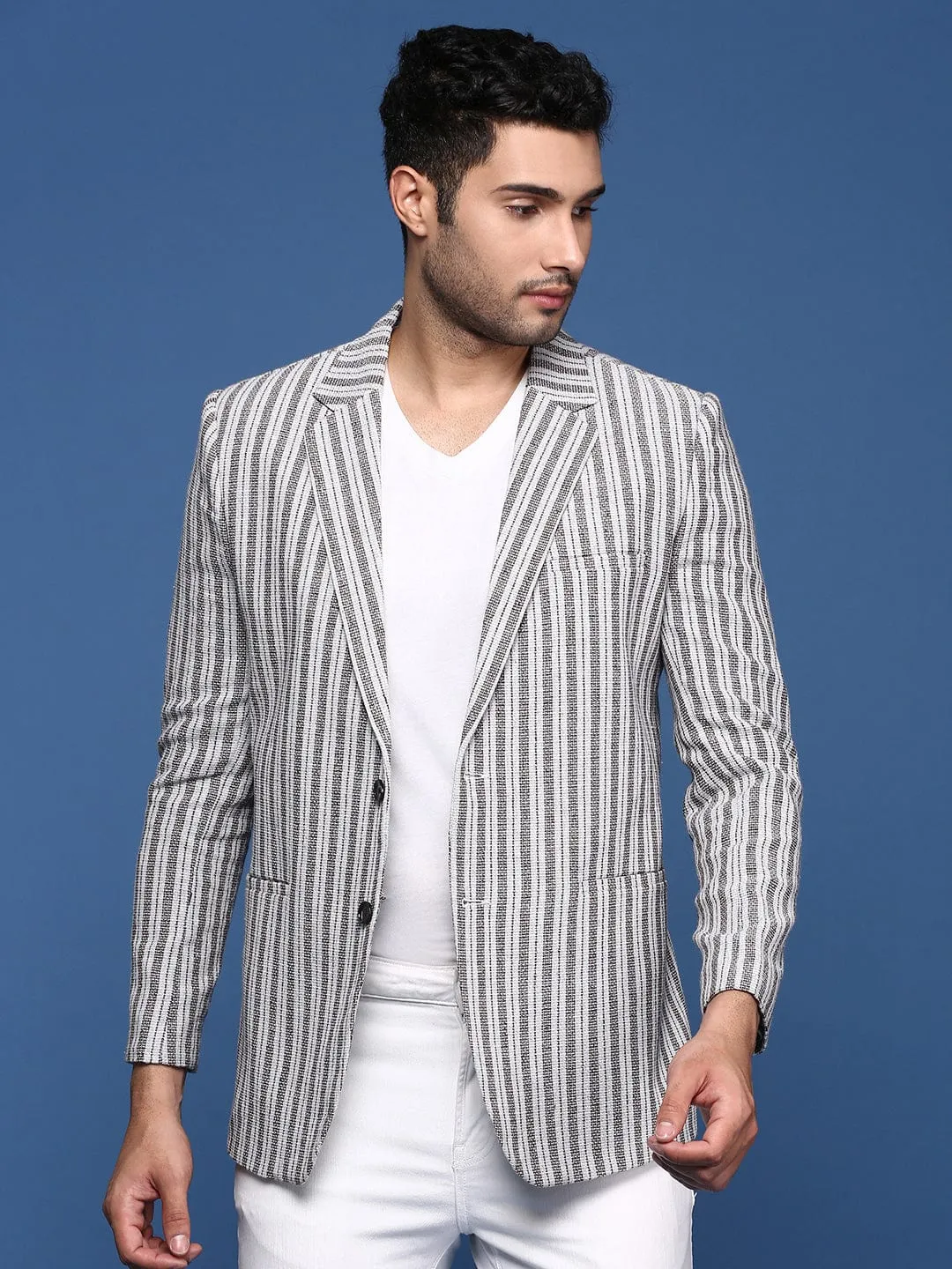 Men Grey Notched Lapel Slim Fit Single Breasted Blazer