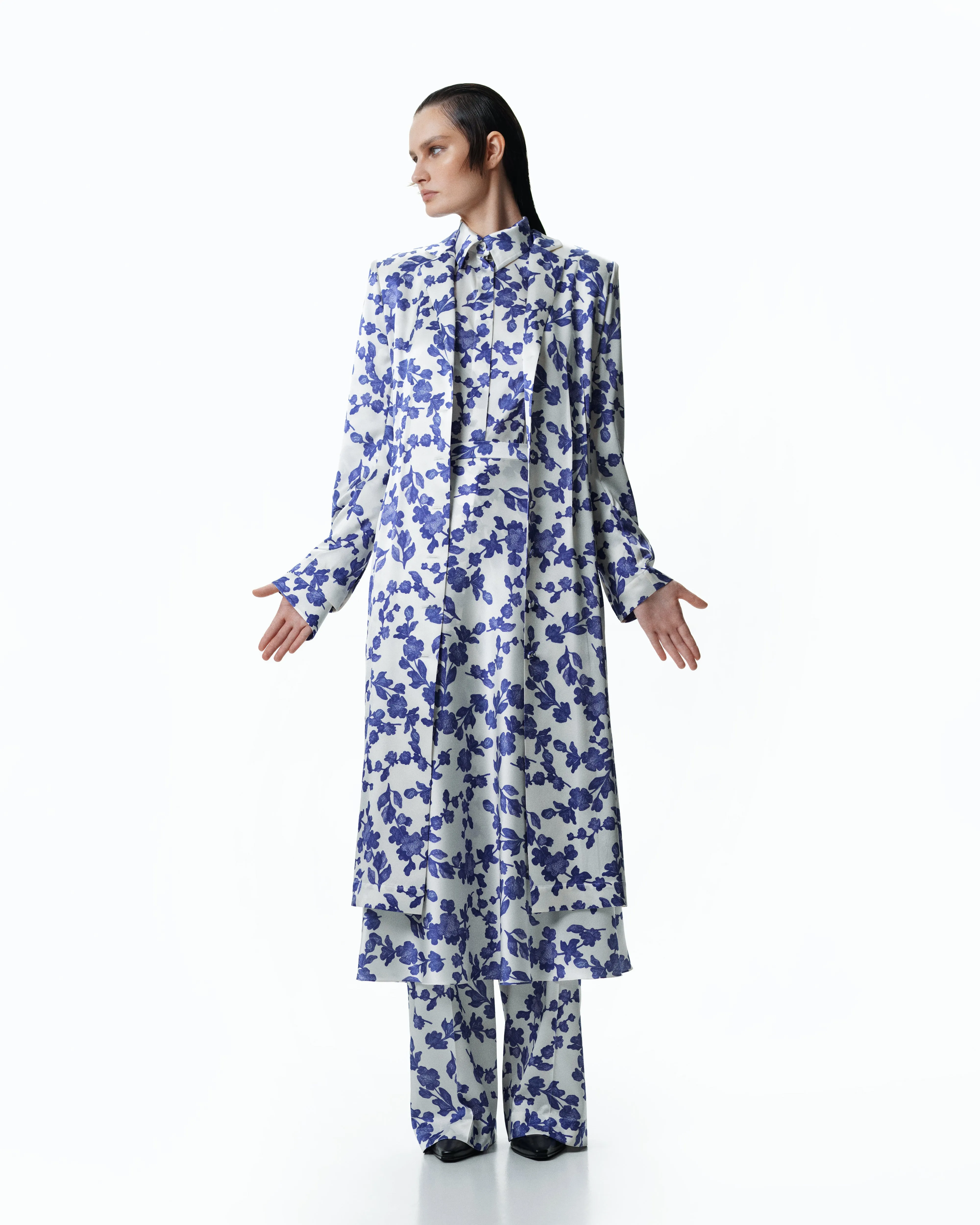 Tailored silk blouse with floral print